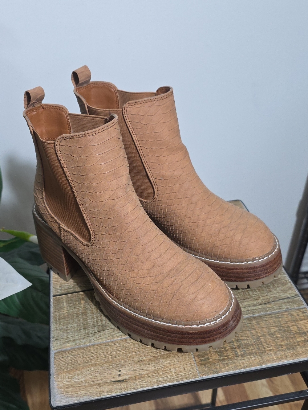MIA Zamantha Tan Chelsea Platform Ankle Boots - Women Sz 8